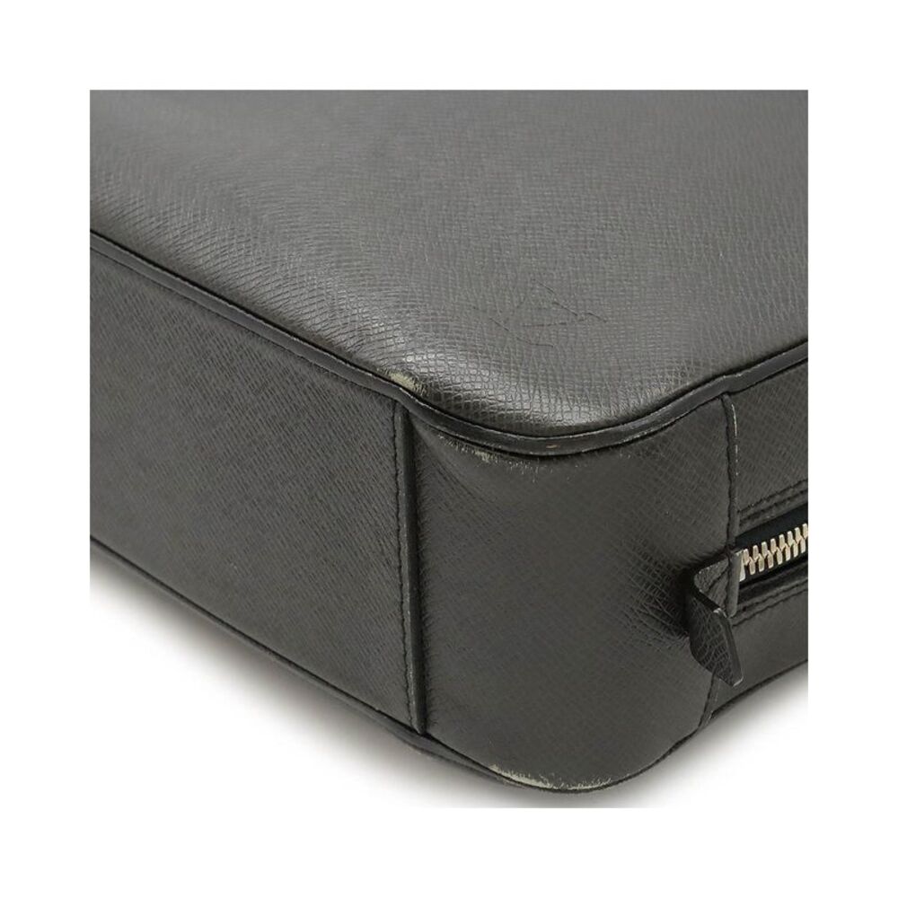Pre Loved Louis Vuitton Luxury Taiga Leather Business Briefcase - Picture 3 of 8